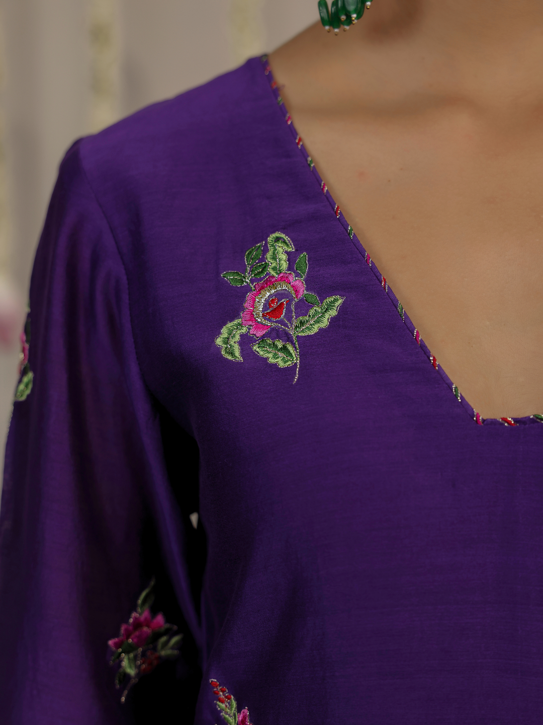 Purple Straight Kurta Set With Floral Embroidery