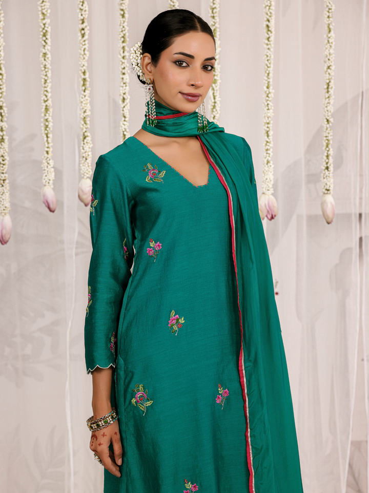 Emerald Green Straight Kurta Set With Floral Embroidery