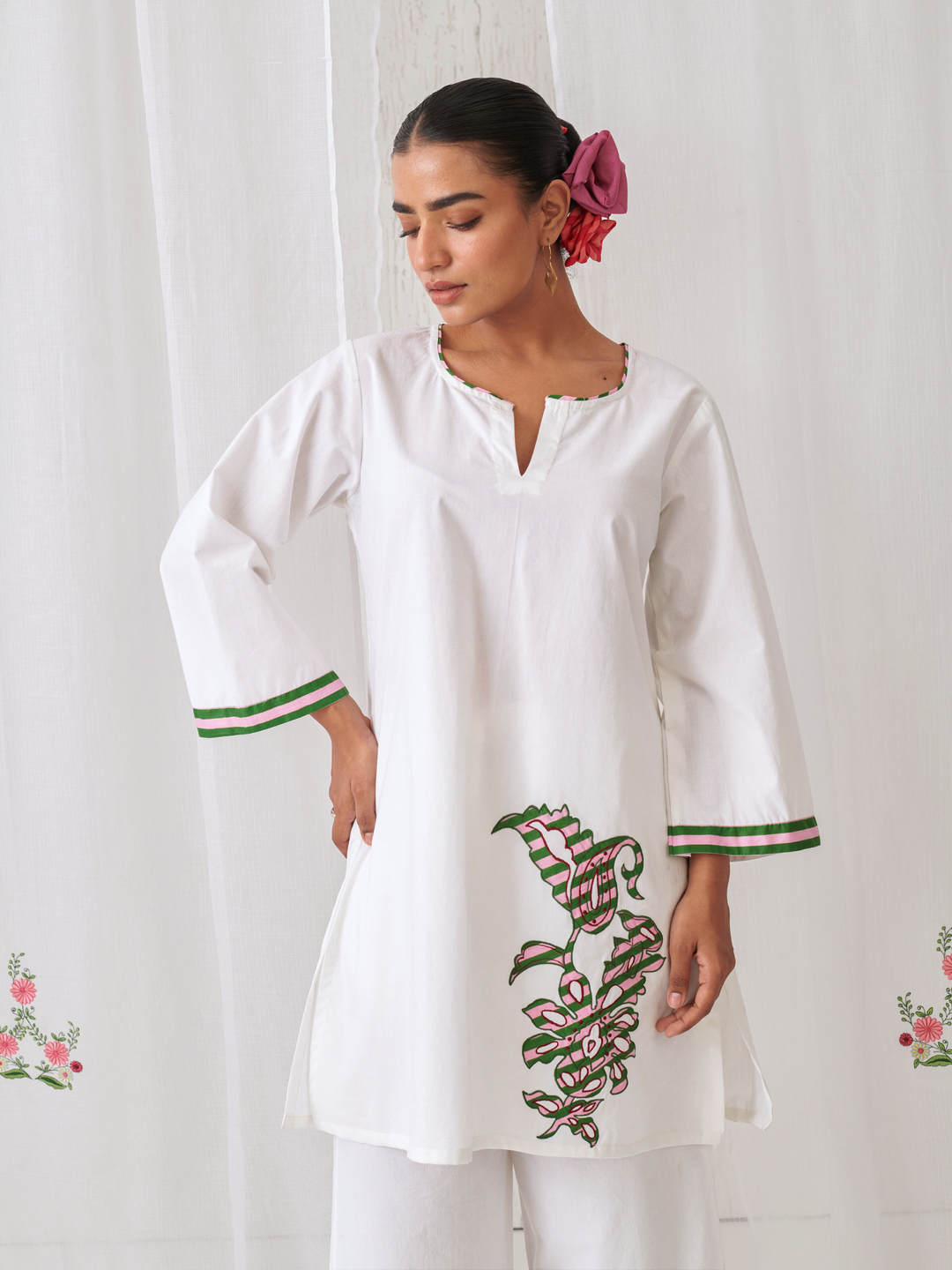 White Short Kurta With Embroidery Paired With Matching Pants With Curved Hemline