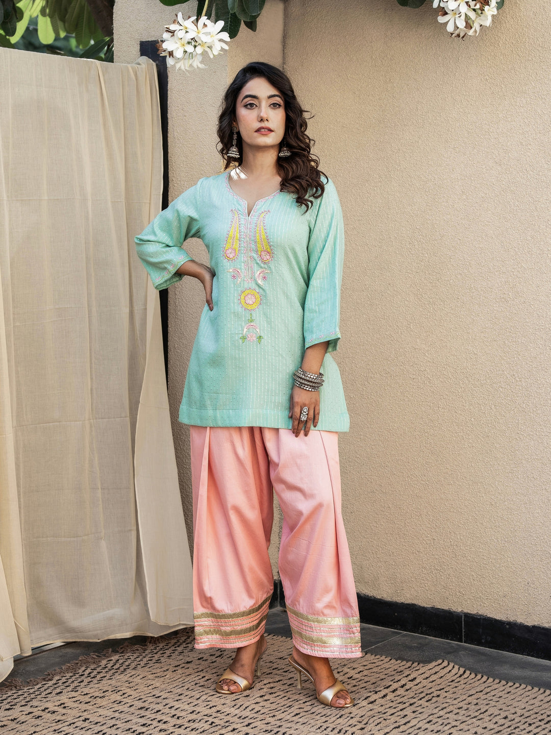 Mint Green Short Embroidered Kurta Paired With Farshi & Ombre Dupatta