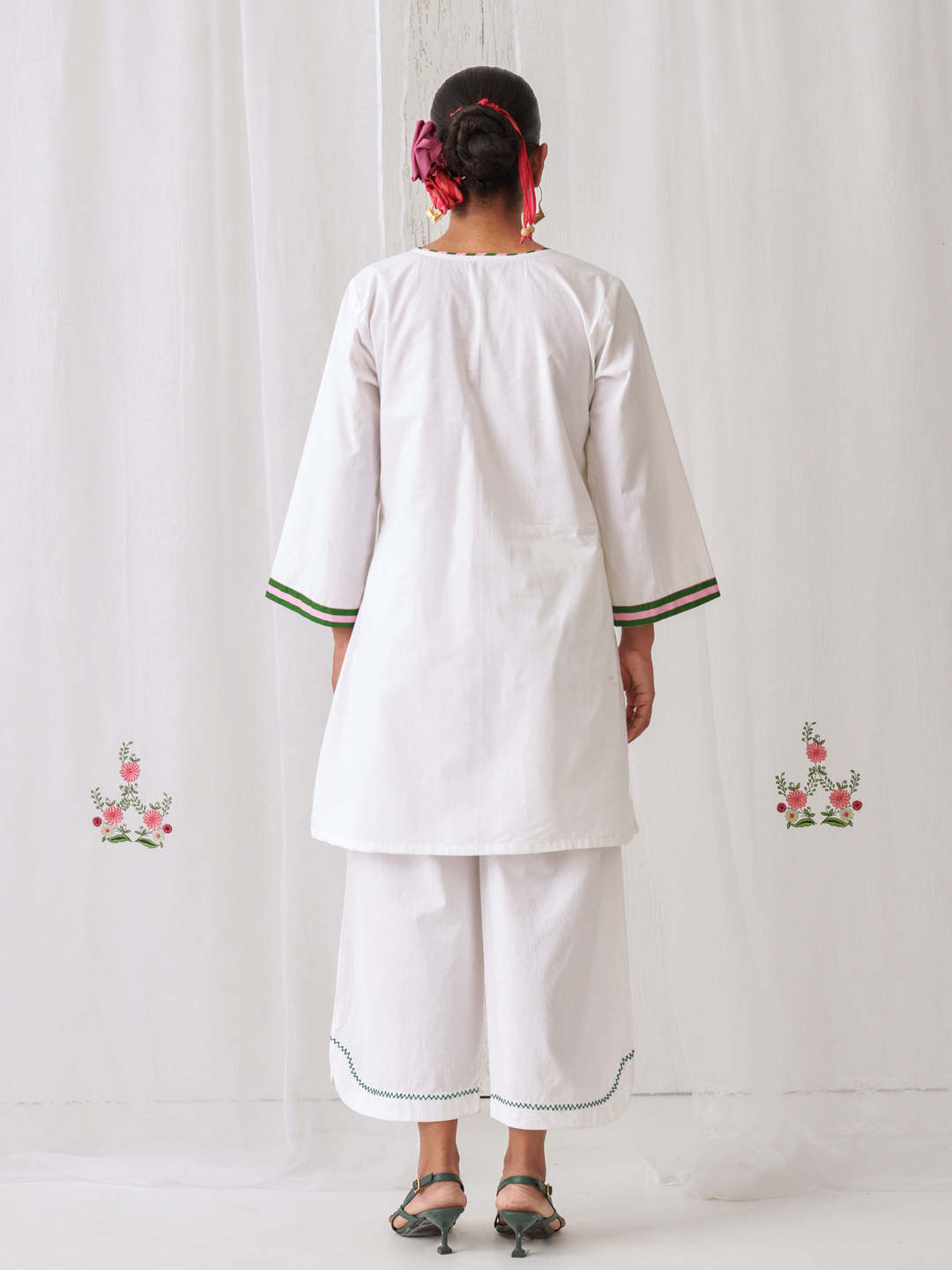 White Short Kurta With Embroidery Paired With Matching Pants With Curved Hemline