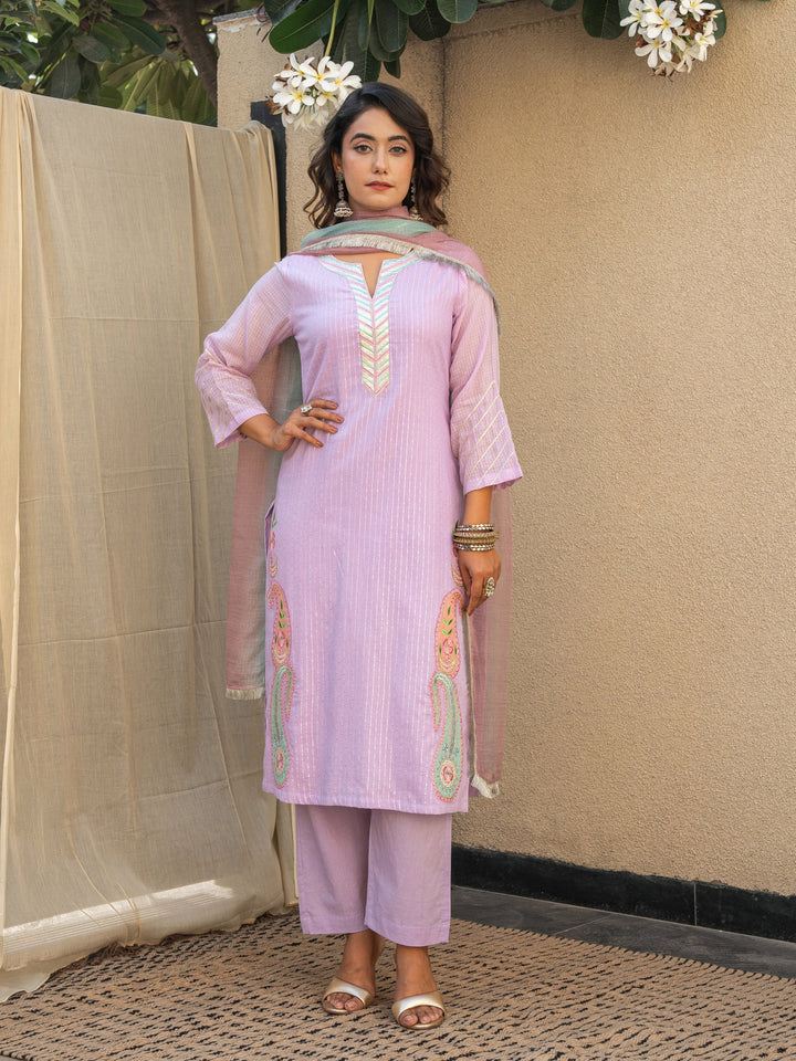 Lilac Embroidered Kurta Paired With Matching Pants & Dupatta