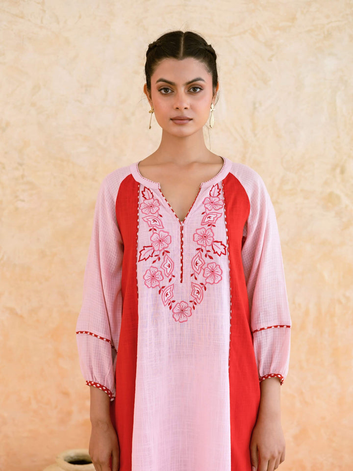 Blush Pink Cotton Kurta Set for Women with Contrast Red Panel Detailing & Floral Embroidered Yoke – A-Line Kurta Set