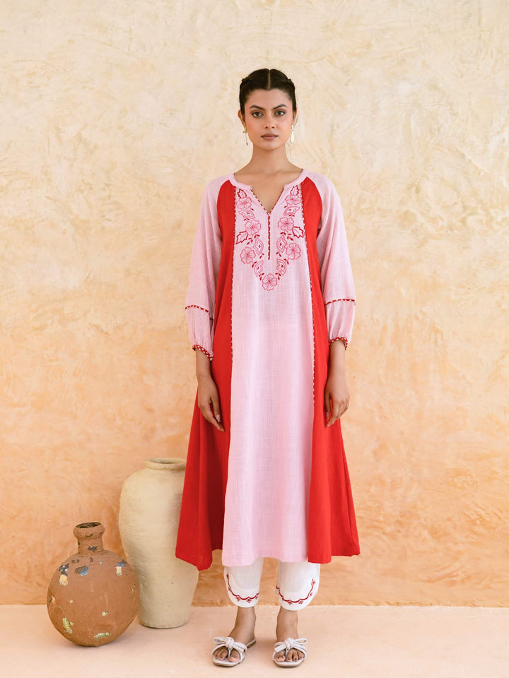 Blush Pink Cotton Kurta Set for Women with Contrast Red Panel Detailing & Floral Embroidered Yoke – A-Line Kurta Set