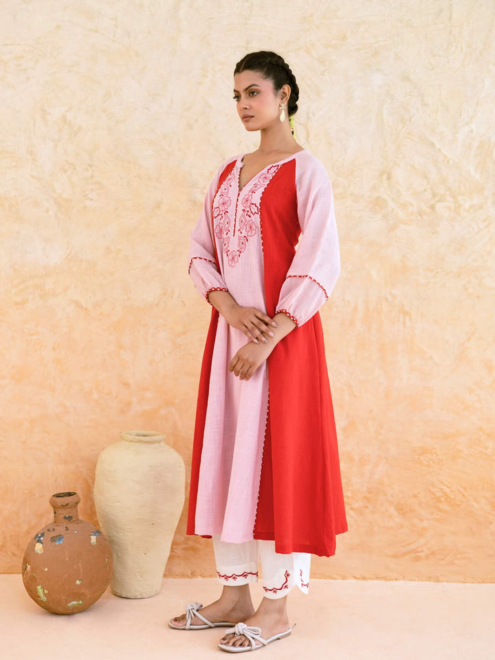 Blush Pink Cotton Kurta Set for Women with Contrast Red Panel Detailing & Floral Embroidered Yoke – A-Line Kurta Set