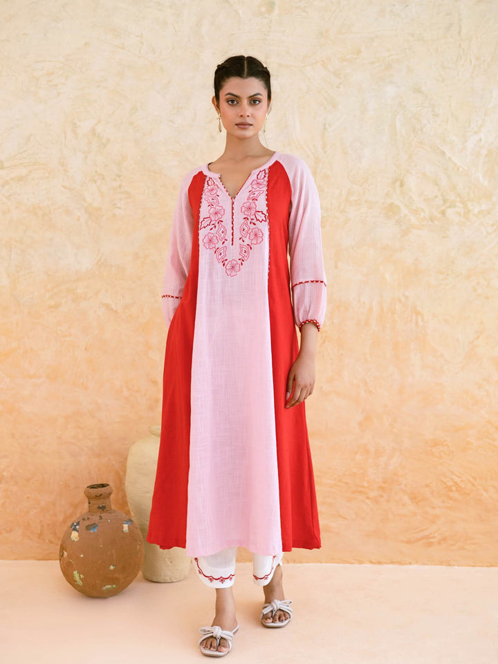 Blush Pink Cotton Kurta Set for Women with Contrast Red Panel Detailing & Floral Embroidered Yoke – A-Line Kurta Set