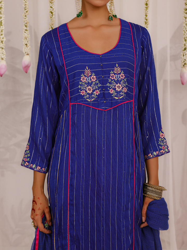 Blue  Kurta Set With Embroidred Yoke