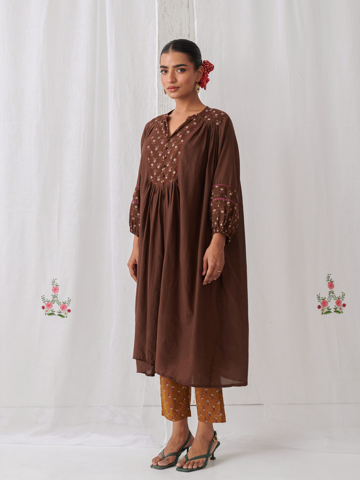 Brown Floral Gathered Free Size Kurta Paired With Matching Pants
