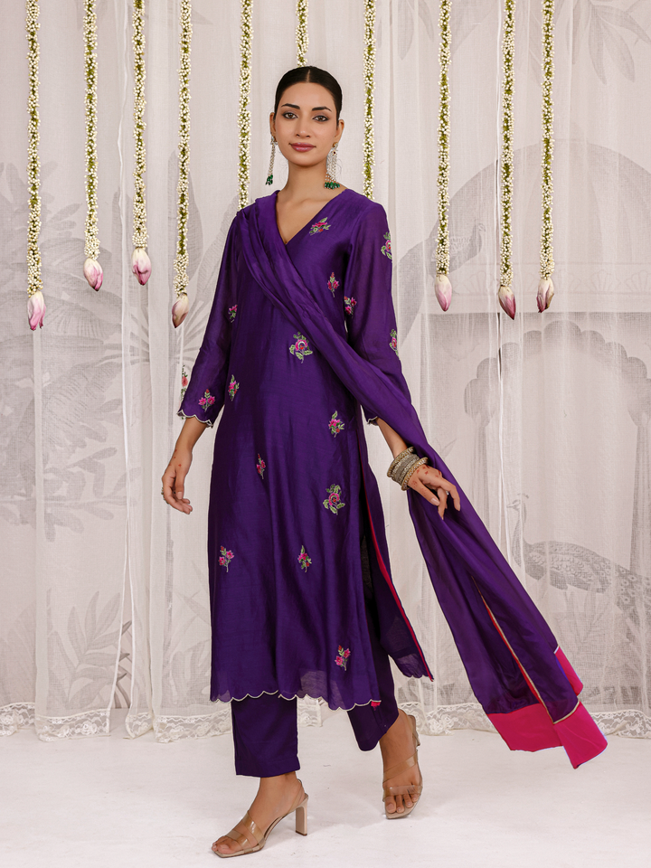 Purple Straight Kurta Set With Floral Embroidery