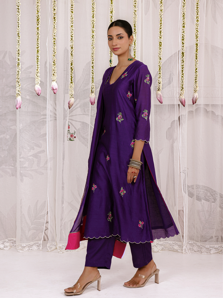 Purple Straight Kurta Set With Floral Embroidery